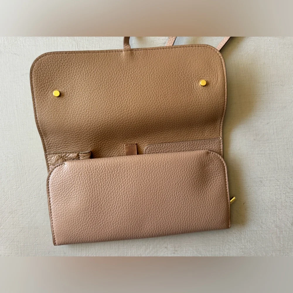 Cuyana 100% leather